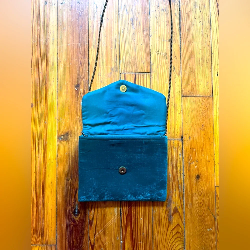 Lulus velvet purse - Picture 2 of 4
